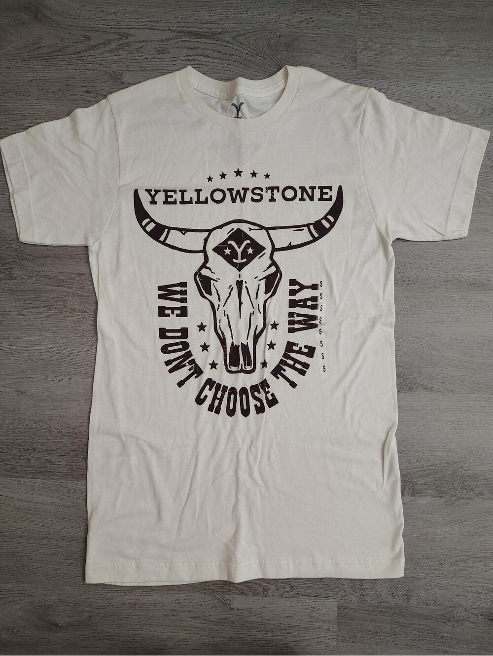 Yellowstone T-shirt. New. Size small